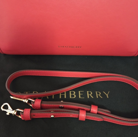 STRATHBERRY MIDI TOTE IN RUBY - Picture 8 of 9